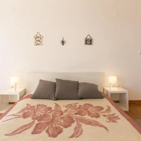 Duplex In Santa Catarina Donwtown Апартаменты Лиссабон